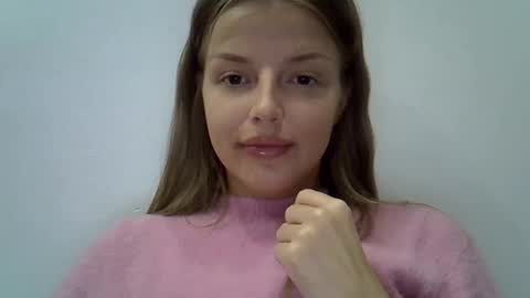 Luna  online show from 10/09/25, 07:12