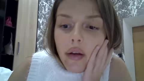 Luna  online show from 10/13/25, 06:08