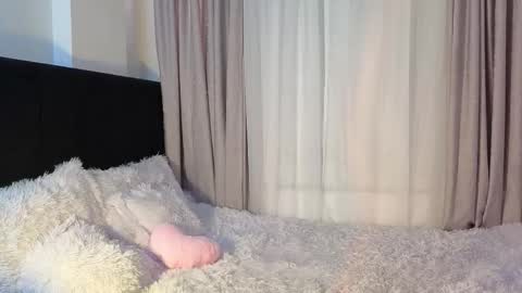 Snapshot of lunavelvet7 chatting on 03/14/26, 05:51 lunavelvet7 online show from 03/14/26, 05:51