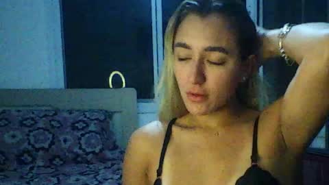 Snapshot of lunavelvvet chatting on 08/02/26, 01:04 lunavelvvet online show from 08/02/26, 01:04
