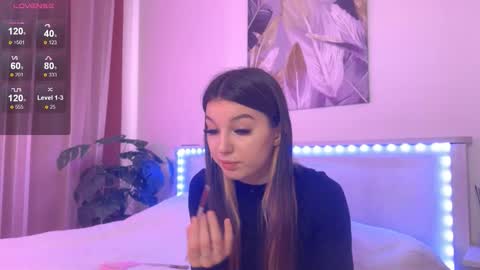 Veronica online show from 11/04/25, 11:42