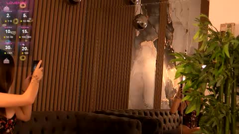 Snapshot of lunavyx chatting on 10/03/25, 04:09 Luna online show from 10/03/25, 04:09