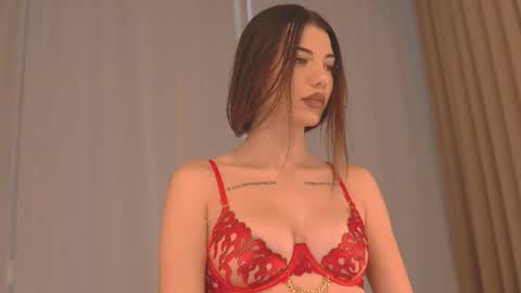 Snapshot of lunavyx chatting on 10/09/25, 05:27 Luna online show from 10/09/25, 05:27