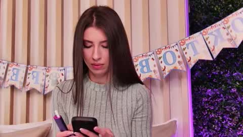 Luna online show from 09/29/25, 04:28