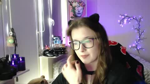Snapshot of lunaxcherry chatting on 05/09/26, 11:04 LunaXcherry online show from 05/09/26, 11:04