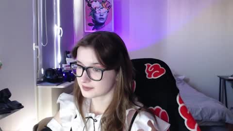 Snapshot of lunaxcherry chatting on 05/28/26, 04:48 LunaXcherry online show from 05/28/26, 04:48