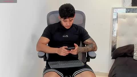 Lunay online show from 01/13/26, 12:27