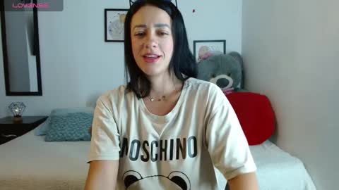 lunayois02 online show from 10/08/25, 01:58