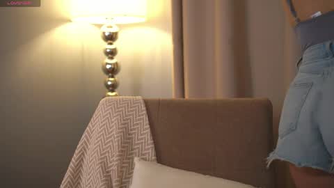 Snapshot of lunea_evienne_ chatting on 05/21/26, 08:10 Evi online show from 05/21/26, 08:10