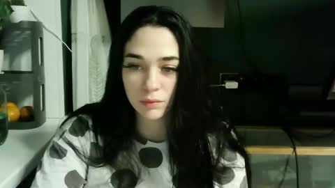 Snapshot of lunikdarya chatting on 10/23/25, 09:24 lunikdarya online show from 10/23/25, 09:24