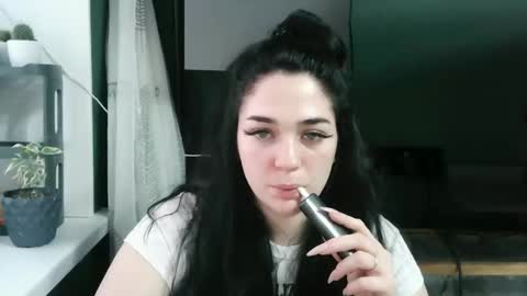 Snapshot of lunikdarya chatting on 10/24/25, 10:22 lunikdarya online show from 10/24/25, 10:22