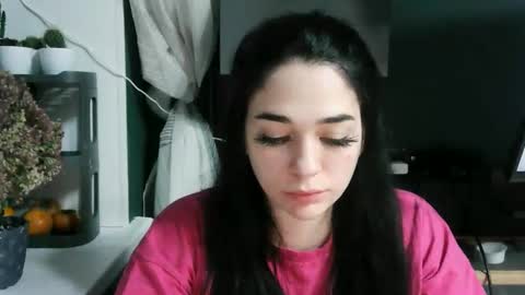 Snapshot of lunikdarya chatting on 10/27/25, 07:40 lunikdarya online show from 10/27/25, 07:40