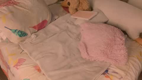 Snapshot of lunita_galaxy chatting on 09/11/25, 02:11 Luna Galaxy online show from 09/11/25, 02:11