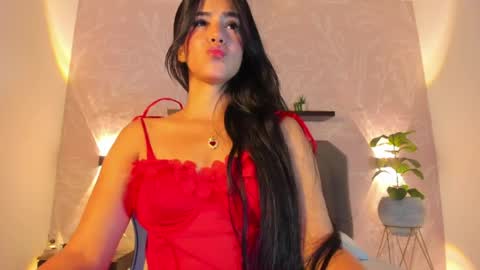 L U N A  online show from 04/30/26, 12:33