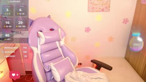 Snapshot of lunna_greys chatting on 01/09/25, 01:39 lunnag online show from 01/09/25, 01:39