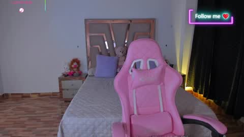 LUNA ROSE online show from 04/10/26, 03:34