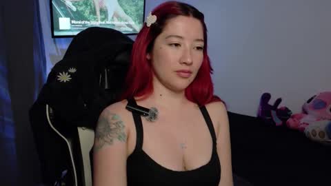 Snapshot of lunnaa1_ chatting on 09/25/25, 02:48 Luna online show from 09/25/25, 02:48