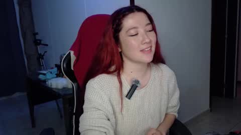 Snapshot of lunnaa1_ chatting on 10/23/25, 02:55 Luna online show from 10/23/25, 02:55