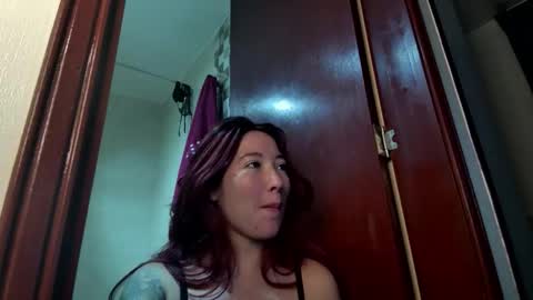 Snapshot of lunnaa1_ chatting on 11/07/25, 10:43 Luna online show from 11/07/25, 10:43