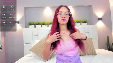 L U N N A online show from 10/12/25, 04:11