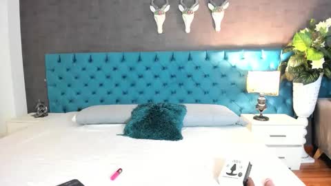 Snapshot of lunnamoretti chatting on 06/02/26, 02:41 Luna online show from 06/02/26, 02:41
