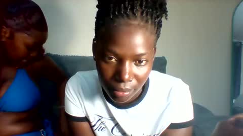 Snapshot of luo_queen chatting on 04/02/26, 06:38 luo_queen online show from 04/02/26, 06:38