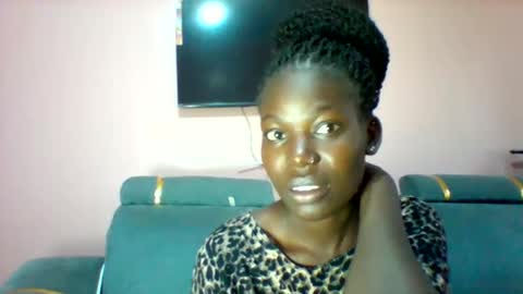 Snapshot of luo_queen chatting on 04/11/26, 04:39 luo_queen online show from 04/11/26, 04:39