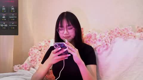 Snapshot of lupefaulker chatting on 06/19/26, 01:04 Roxie online show from 06/19/26, 01:04