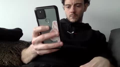 Snapshot of lupine_666 chatting on 02/12/25, 10:56 Lupine online show from 02/12/25, 10:56