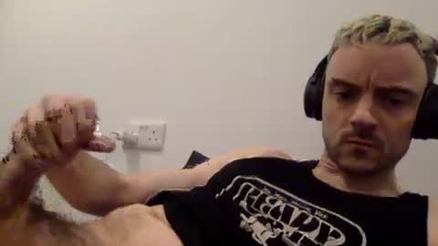 Lupine online show from 11/22/25, 04:39