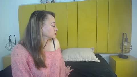 Snapshot of lupita223 chatting on 01/03/25, 12:41 Lupita223 online show from 01/03/25, 12:41