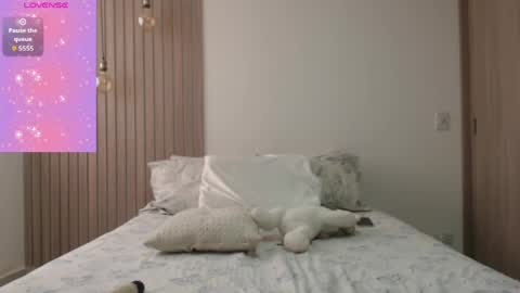 Snapshot of lupita_hot3xx chatting on 04/15/26, 03:30 Lupita online show from 04/15/26, 03:30