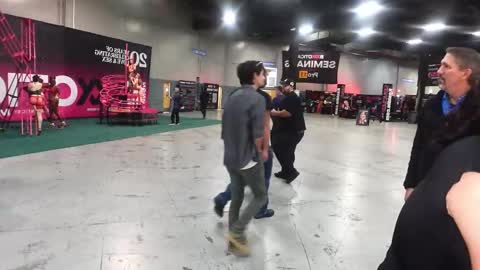 SHOWS ALL MONDAY WEDNESDAYFRIDAYSATURDAY  IN THE MORNING online show from 10/24/25, 09:33