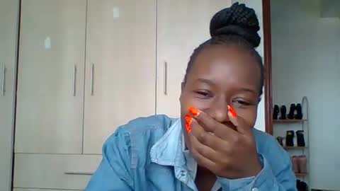 lushlola254 online show from 10/11/25, 10:14