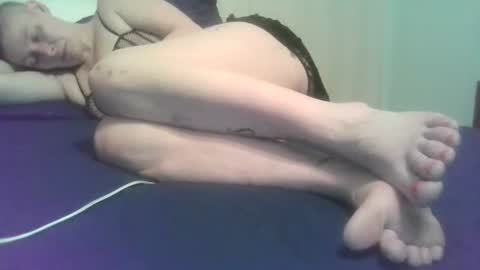 Snapshot of lushuslucy chatting on 02/24/25, 05:54 Kikithebaee online show from 02/24/25, 05:54