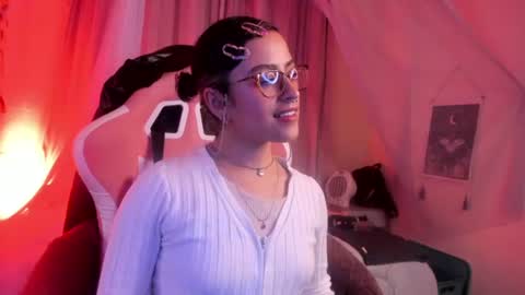 Snapshot of lusiana__ chatting on 06/20/26, 04:26 Luci online show from 06/20/26, 04:26