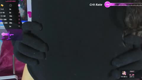 Snapshot of lussiewillow chatting on 10/15/25, 12:05 Lussie  online show from 10/15/25, 12:05