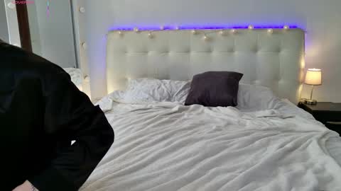 Snapshot of lust4elise chatting on 03/21/26, 08:19 Frank and Elise online show from 03/21/26, 08:19