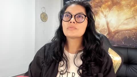 Snapshot of lust_mom chatting on 12/03/24, 04:06 Angela 3 online show from 12/03/24, 04:06