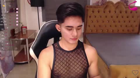 Snapshot of lustdesirex19 chatting on 02/21/25, 05:02 David online show from 02/21/25, 05:02