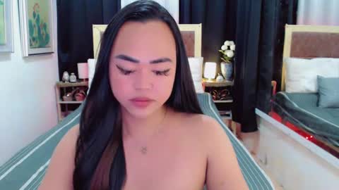 Snapshot of lustfuloffendertrina chatting on 02/05/25, 01:22 Trina online show from 02/05/25, 01:22
