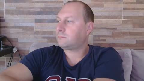 Snapshot of lustonfan chatting on 05/14/26, 01:07 lustonfan online show from 05/14/26, 01:07