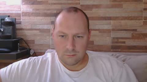 Snapshot of lustonfan chatting on 05/16/26, 12:48 lustonfan online show from 05/16/26, 12:48