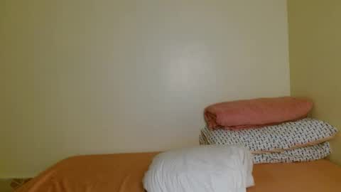 lustrous-choco online show from 03/01/26, 01:40