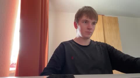 Snapshot of lustviper chatting on 11/05/25, 11:43 Nik online show from 11/05/25, 11:43