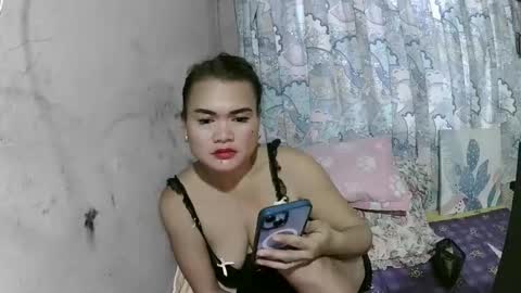 Snapshot of lusty_babe25 chatting on 03/08/26, 05:00 Flora Mae online show from 03/08/26, 05:00