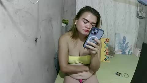 Snapshot of lusty_babe25 chatting on 03/15/26, 06:25 Flora Mae online show from 03/15/26, 06:25