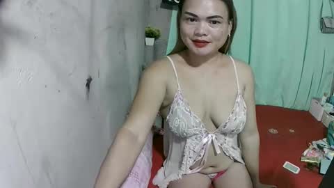 Snapshot of lusty_babe25 chatting on 04/16/26, 05:03 Flora Mae online show from 04/16/26, 05:03