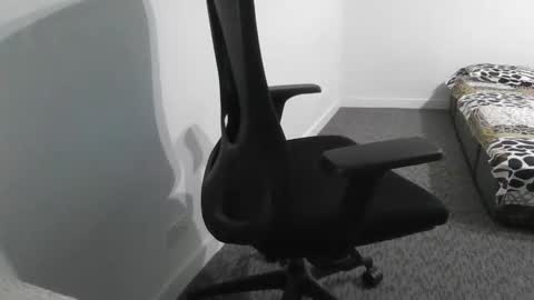 lustyhunk95 online show from 12/12/24, 11:18