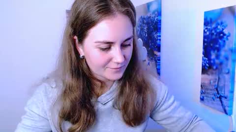 lusy_kiss_ online show from 10/27/25, 11:36